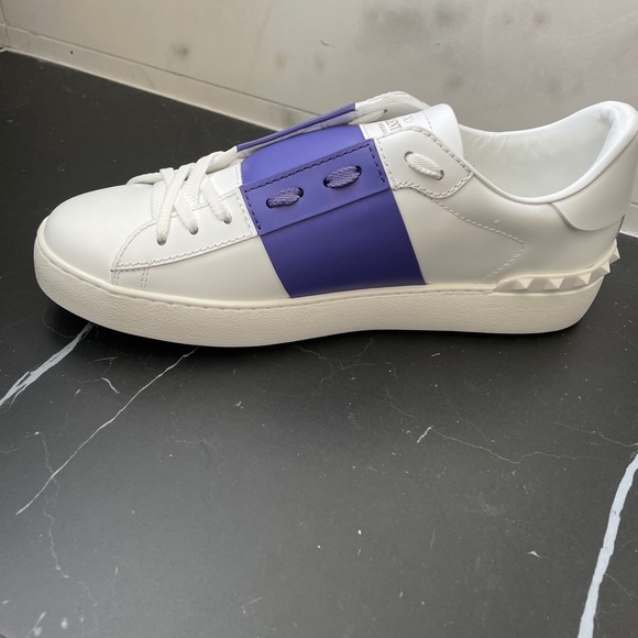 Valentino Rockstud women’s sneakers size 41 - Picture 4 of 9